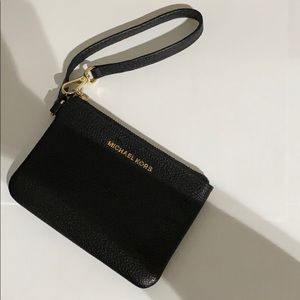 Michael Kors jet set small wristlet